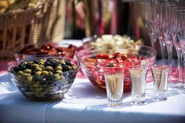 Want to Save Money when Organizing Corporate Events? Check out These Tips