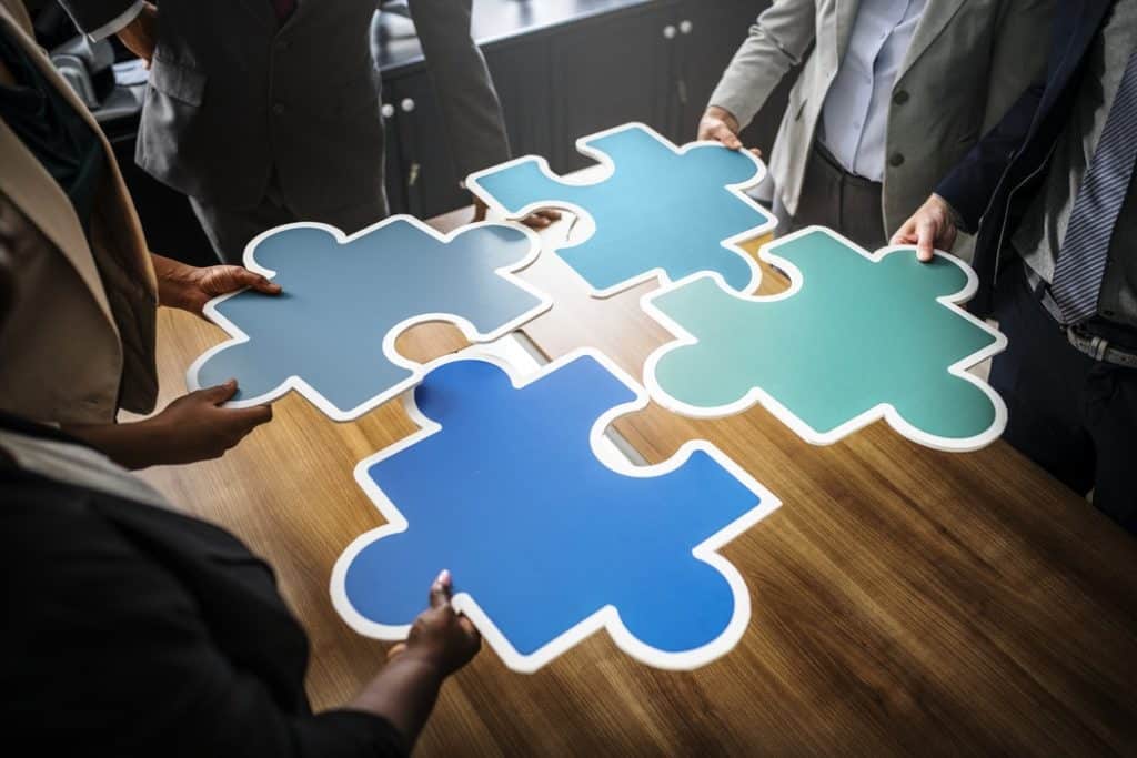 puzzel , teamwork